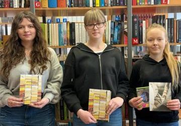 ZNAMY WYNIKI OGÓLNOPOLSKIEGO KONKURSU POLONISTYCZNEGO „FRASZKA”. II MIEJSCE W KRAJU DLA MATURZYSTKI Z ZS PROSZOWICE