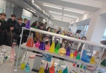 Z WIZYTĄ NA WYDZIALE INŻYNIERII I TECHNOLOGII CHEMICZNEJ POLITECHNIKI KRAKOWSKIEJ
