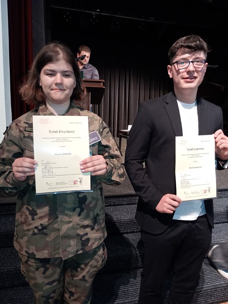 UCZNIOWIE ZS PROSZOWICE WŚRÓD ZWYCIĘZCÓW I LAUREATÓW KONKURSU PATRIOTYCZNEGO „POLSKIE ORĘŻE ZAWSZE NIEZŁOMNE”