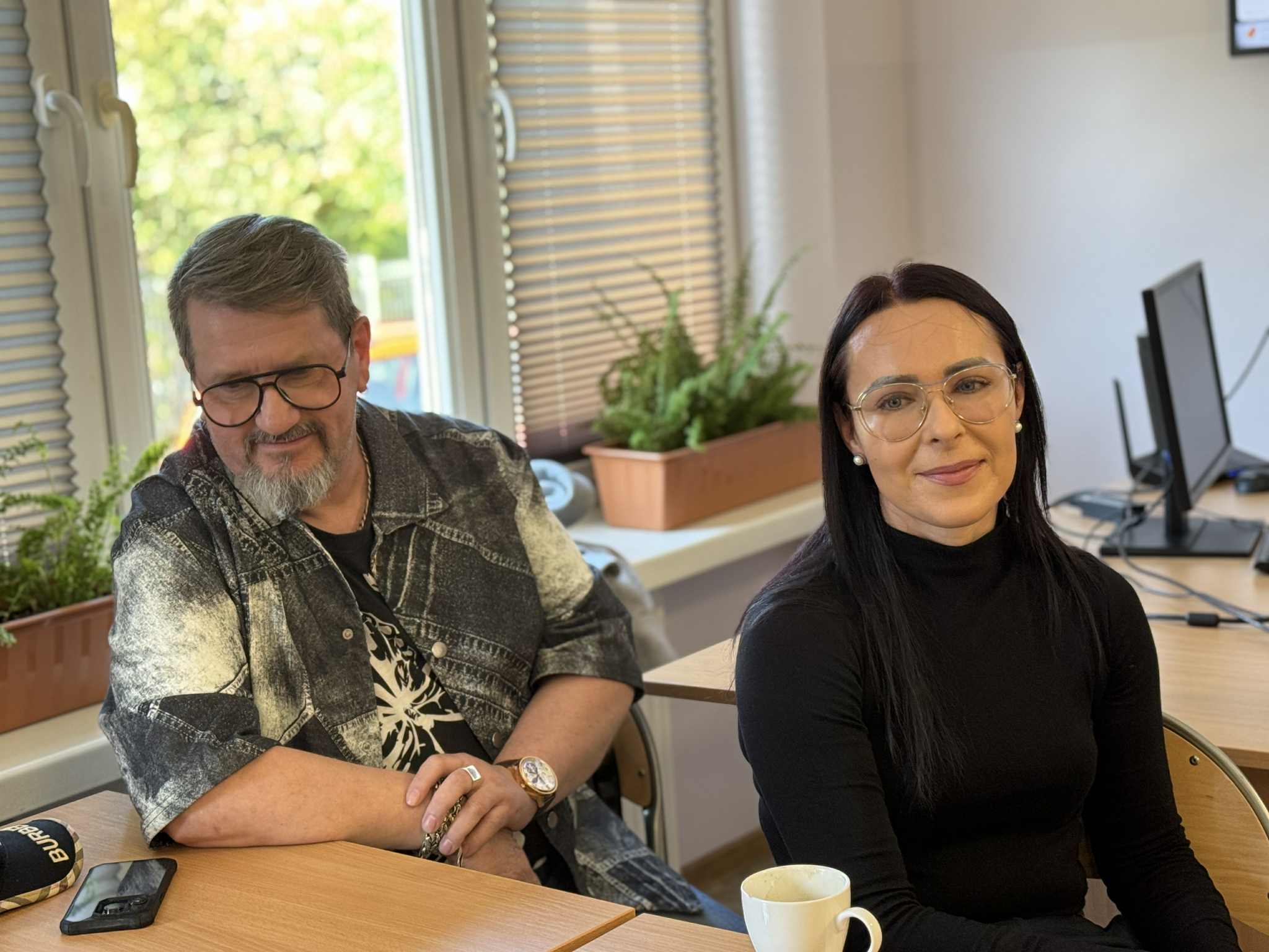 W KRĘGU SZTUKI … SPOTKANIE Z POETKĄ EWELINĄ BUGAJSKĄ-JAVORKA - ABSOLWENTKĄ ZS PROSZOWICE ORAZ ARTYSTĄ PLASTYKIEM ZDENKO JAVORKA