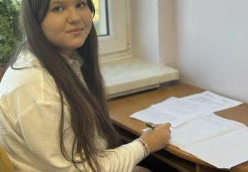 LICEALISTKA ZS PROSZOWICE ZAKWALIFIKOWAŁA SIĘ DO ETAPU OKRĘGOWEGO LVI OLIMPIADY LITERATURY I JĘZYKA POLSKIEGO