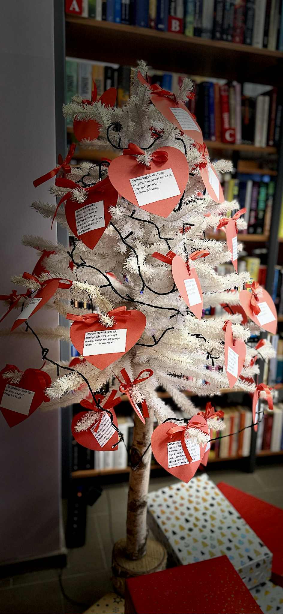 DRZEWKO „ZŁOTYCH MYŚLI” W BIBLIOTECE ZS PROSZOWICE