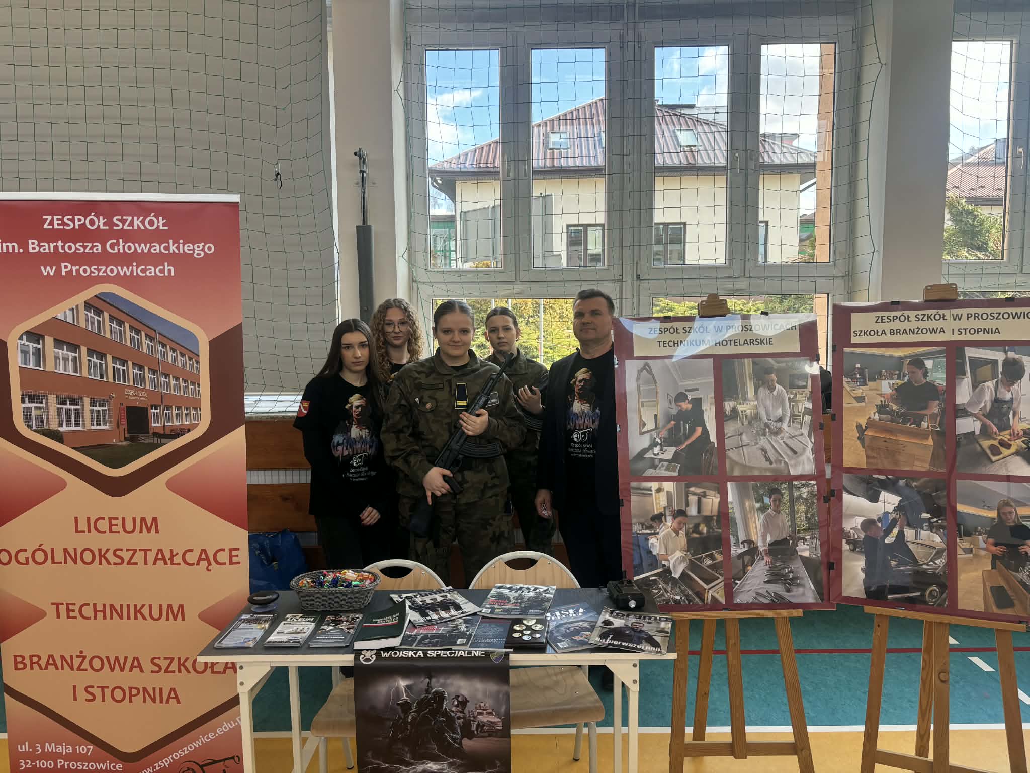 OD MARZEŃ DO KARIERY – PREZENTACJA ZS PROSZOWICE PODCZAS SZKOLNEGO FESTIWALU ZAWODÓW W KOSZYCACH