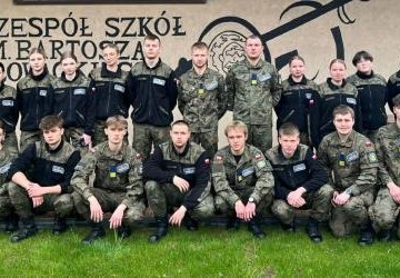 NOWE REKORDY SZKOŁY W KLASIE MUNDUROWEJ ZS PROSZOWICE