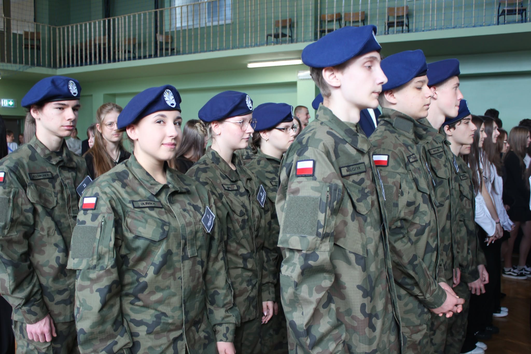 UROCZYSTE ŚLUBOWANIE UCZNIÓW KLAS PIERWSZYCH ORAZ DZIEŃ EDUKACJI NARODOWEJ W ZS PROSZOWICE